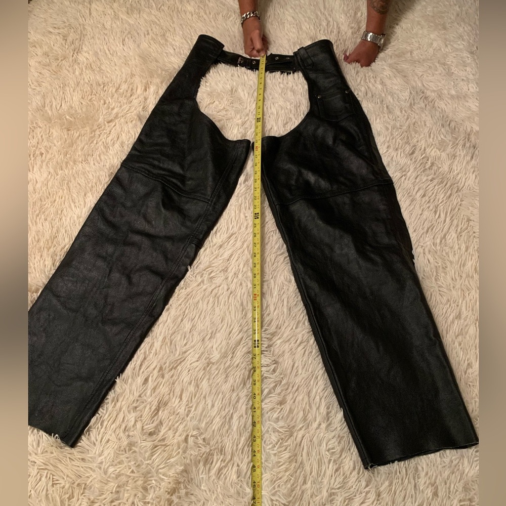 Biker Chaps Soft Leather XL Unisex.
See photos for size great condition.